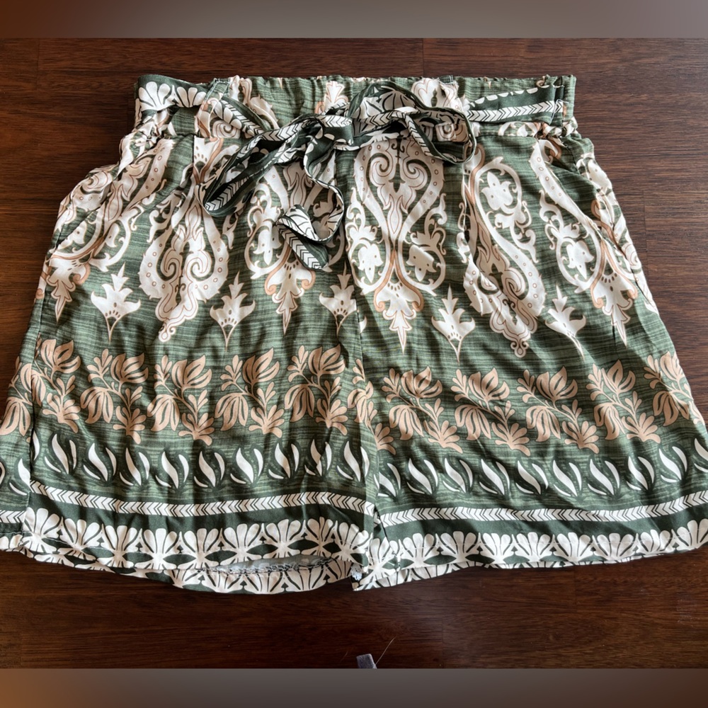 Green and Cream Patterned Women's Shorts